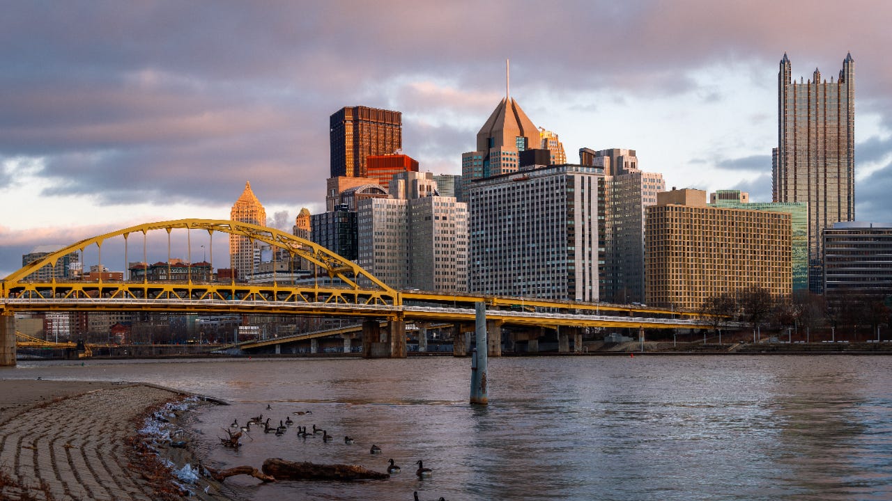 A picture of the Pittsburgh skyline