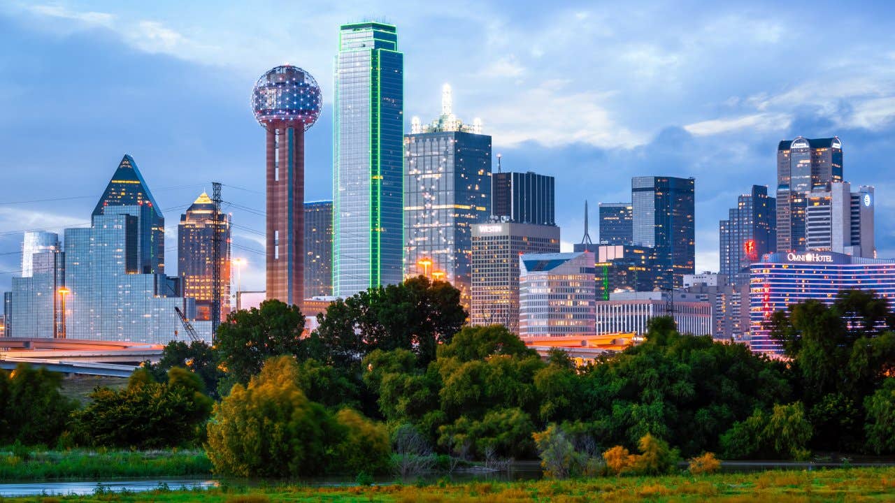 Regency Tower, Bank of America Building, Dallas Skyline, Dallas, Texas