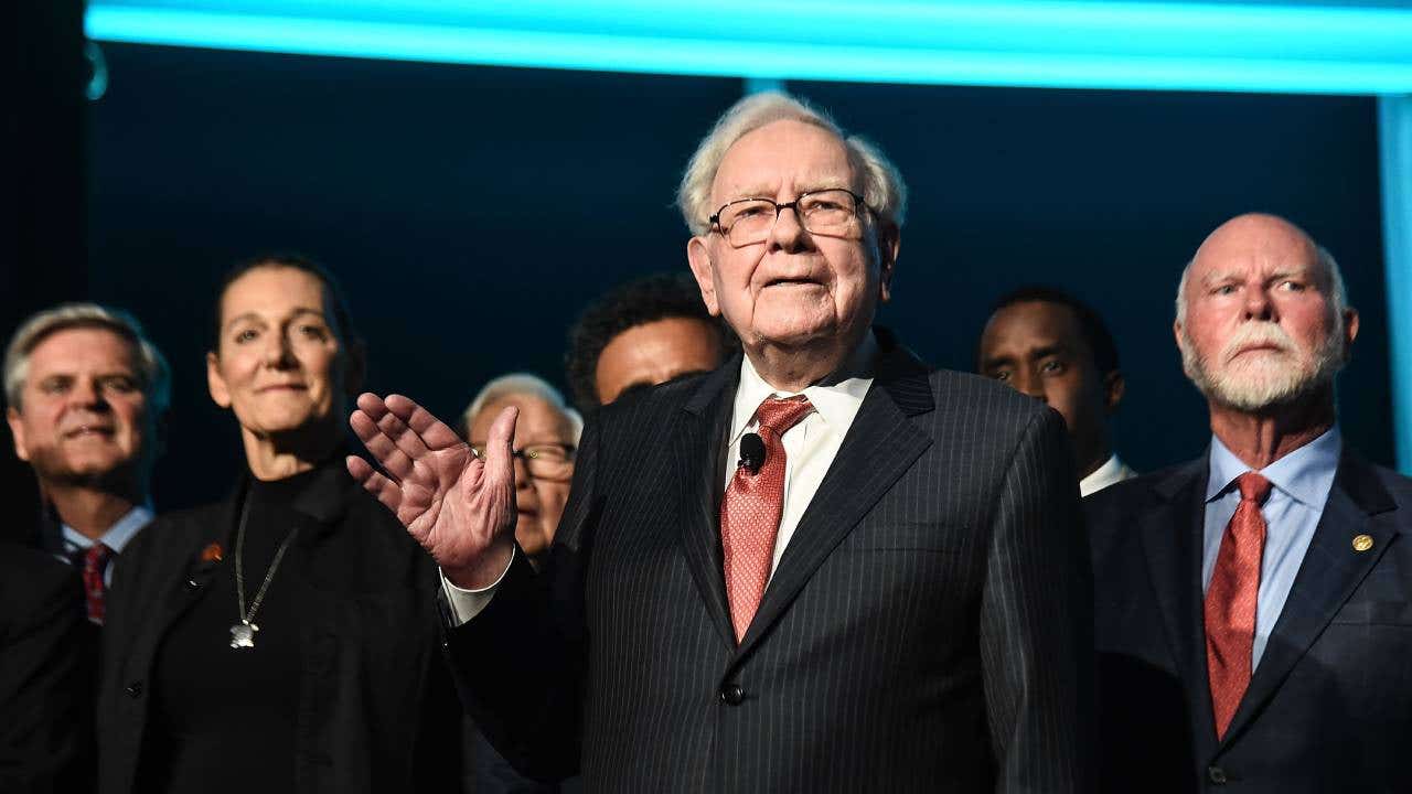 Warren Buffett is joined onstage by 24 other philanthropist and influential business people featured on the Forbes list of 100 Greatest Business Minds during the Forbes Media Centennial Celebration at Pier 60 on September 19, 2017 in New York City.