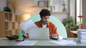 Independent contractor vs. employee: How taxes differ
